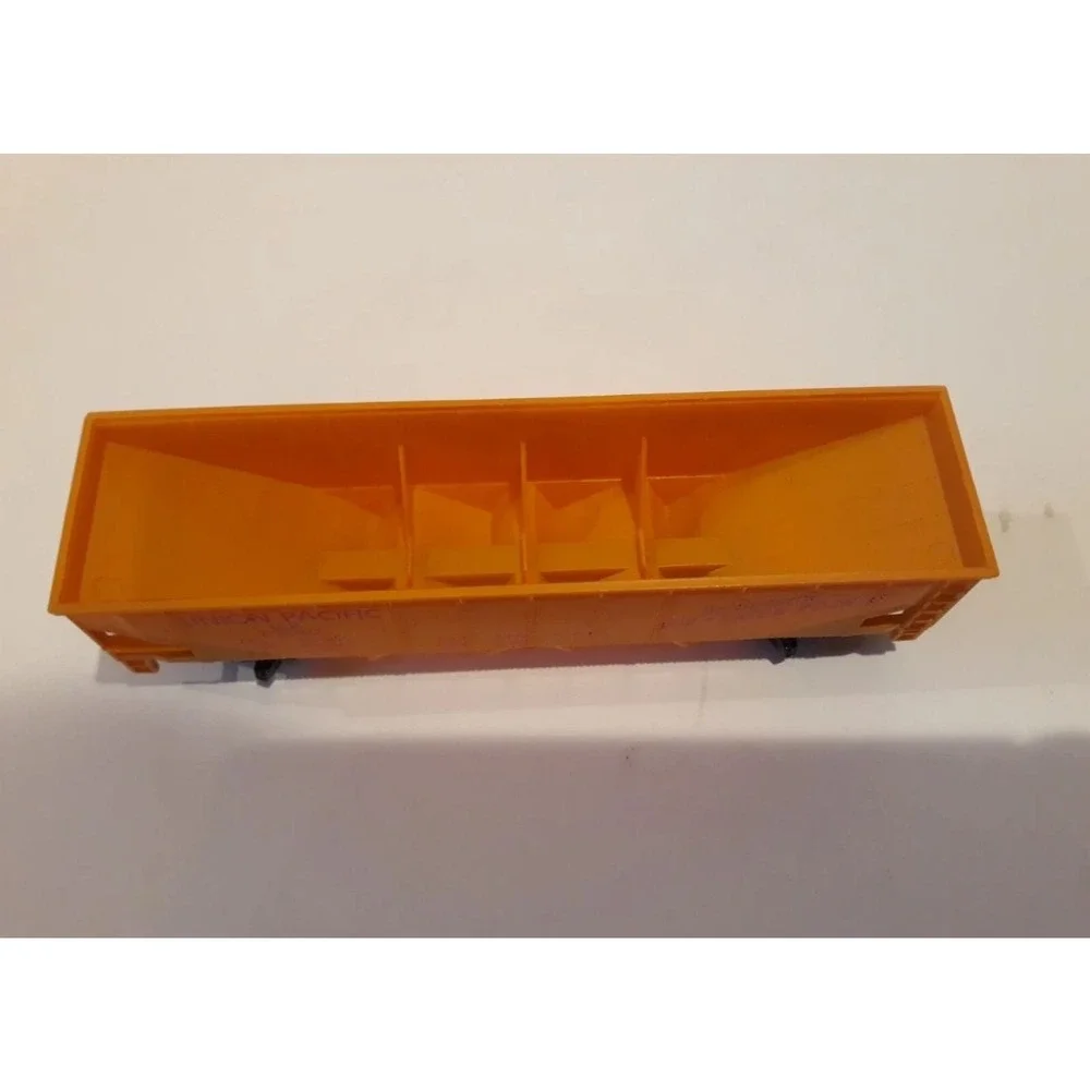TYCO Union Pacific Hopper Train Car HO Scale Model - NIB‎